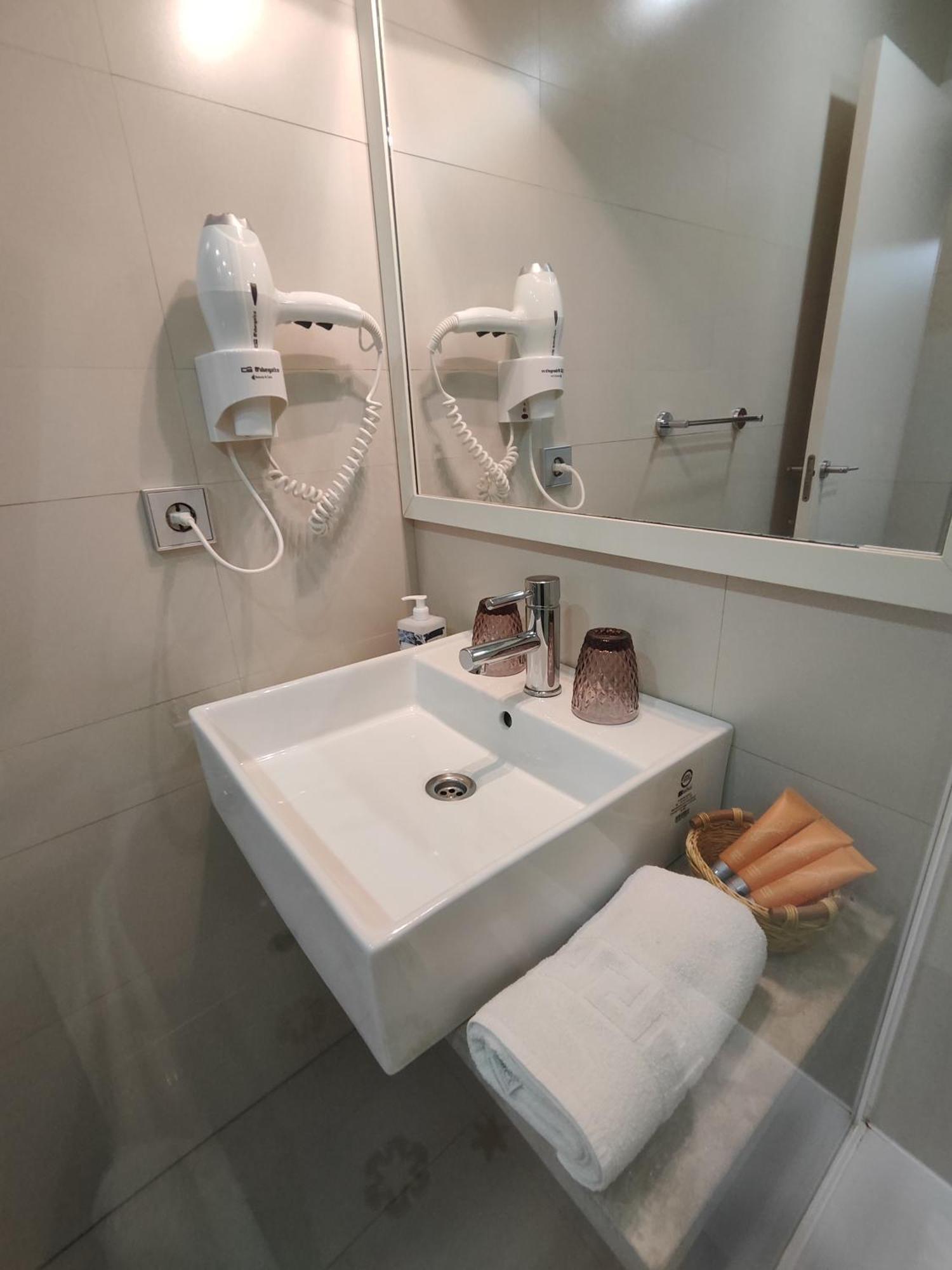 Hotel Alboran カルボネラス エクステリア 写真